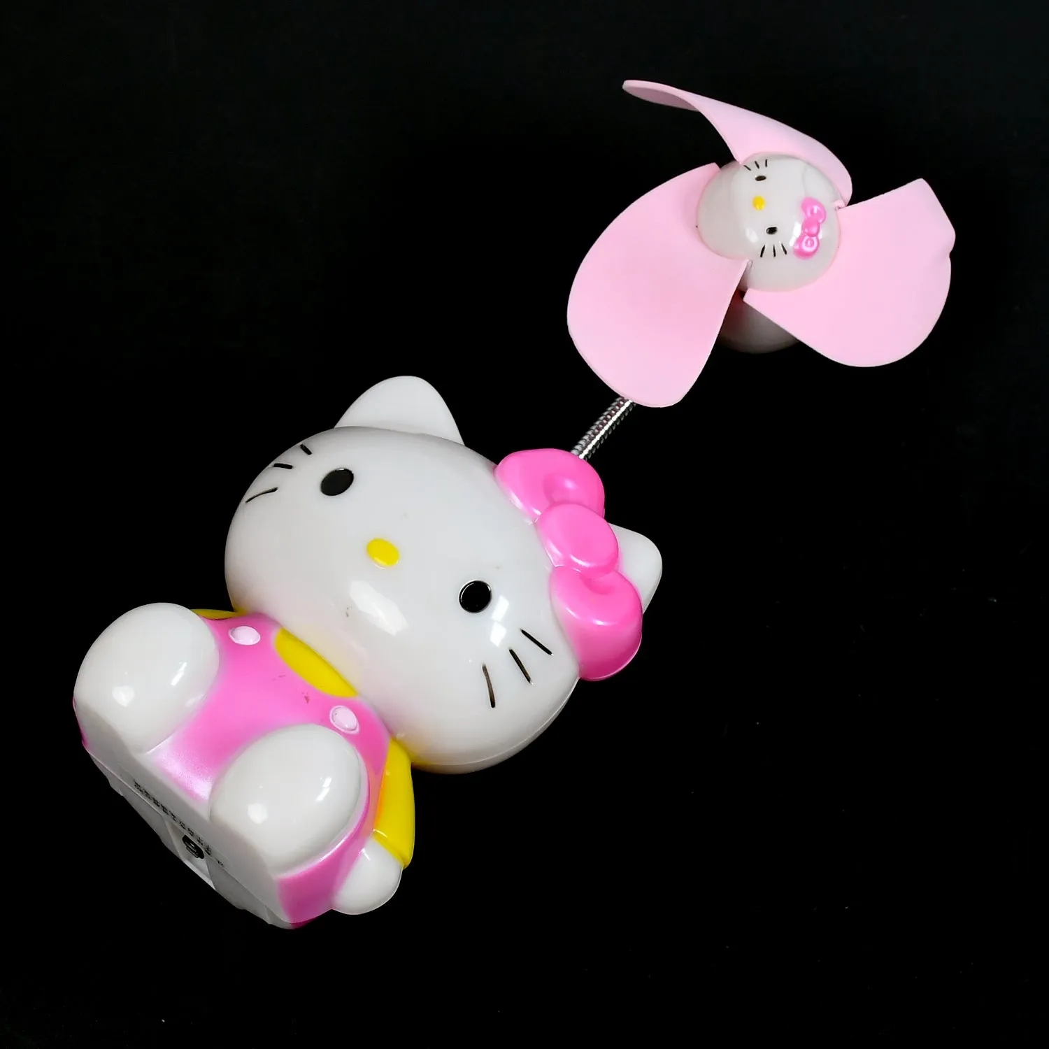 7711 Kitty USB Powered Portable USB Mini Cooling Fan Cooler Portable (Battery Not Include)