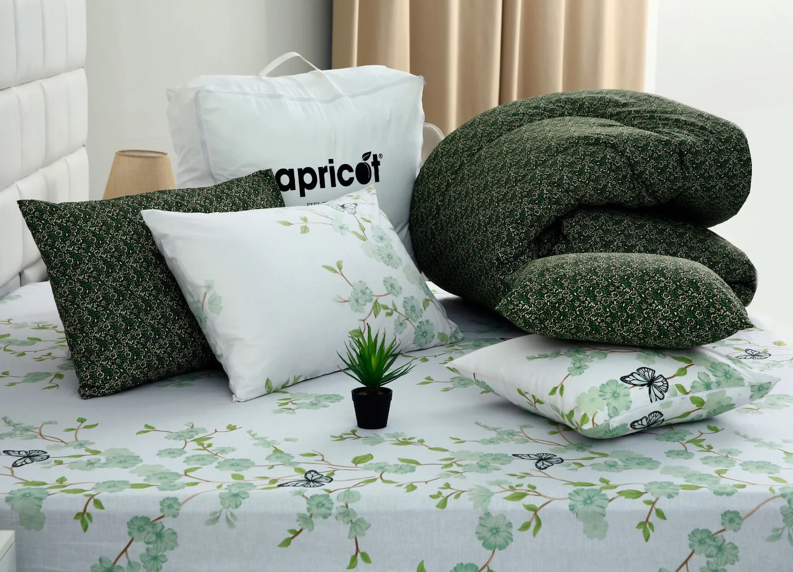 8 PCs Winter Comforter Set-Emerald Flowers