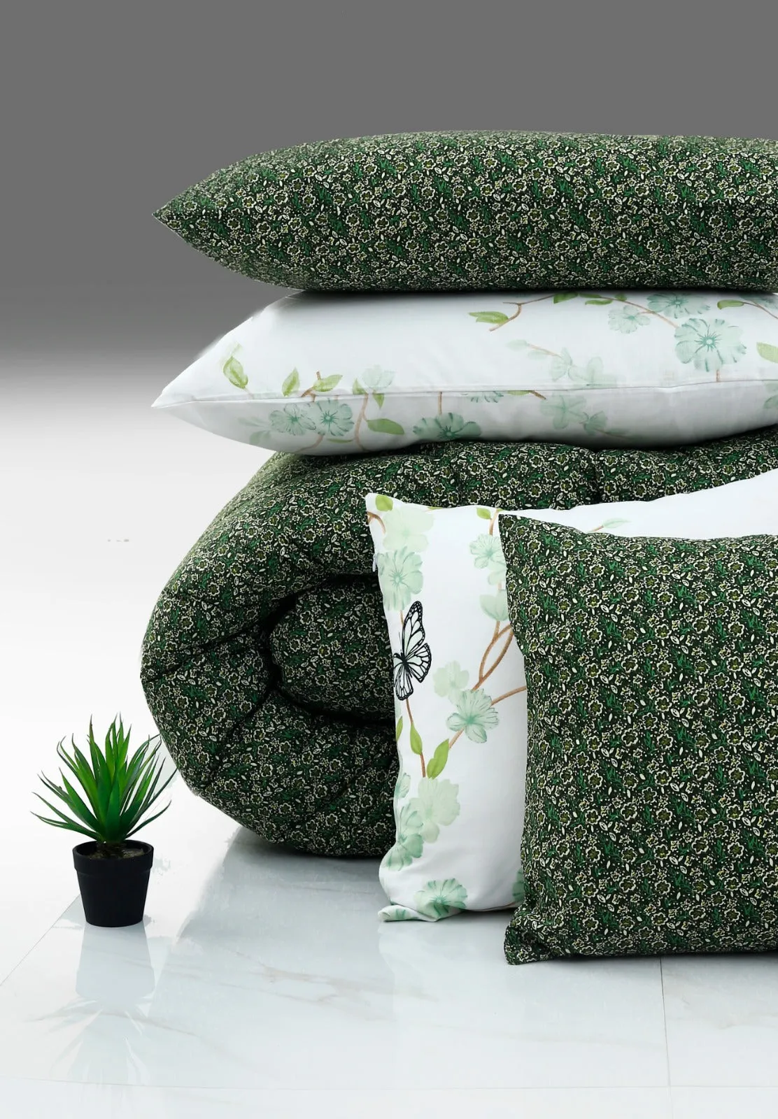 8 PCs Winter Comforter Set-Emerald Flowers