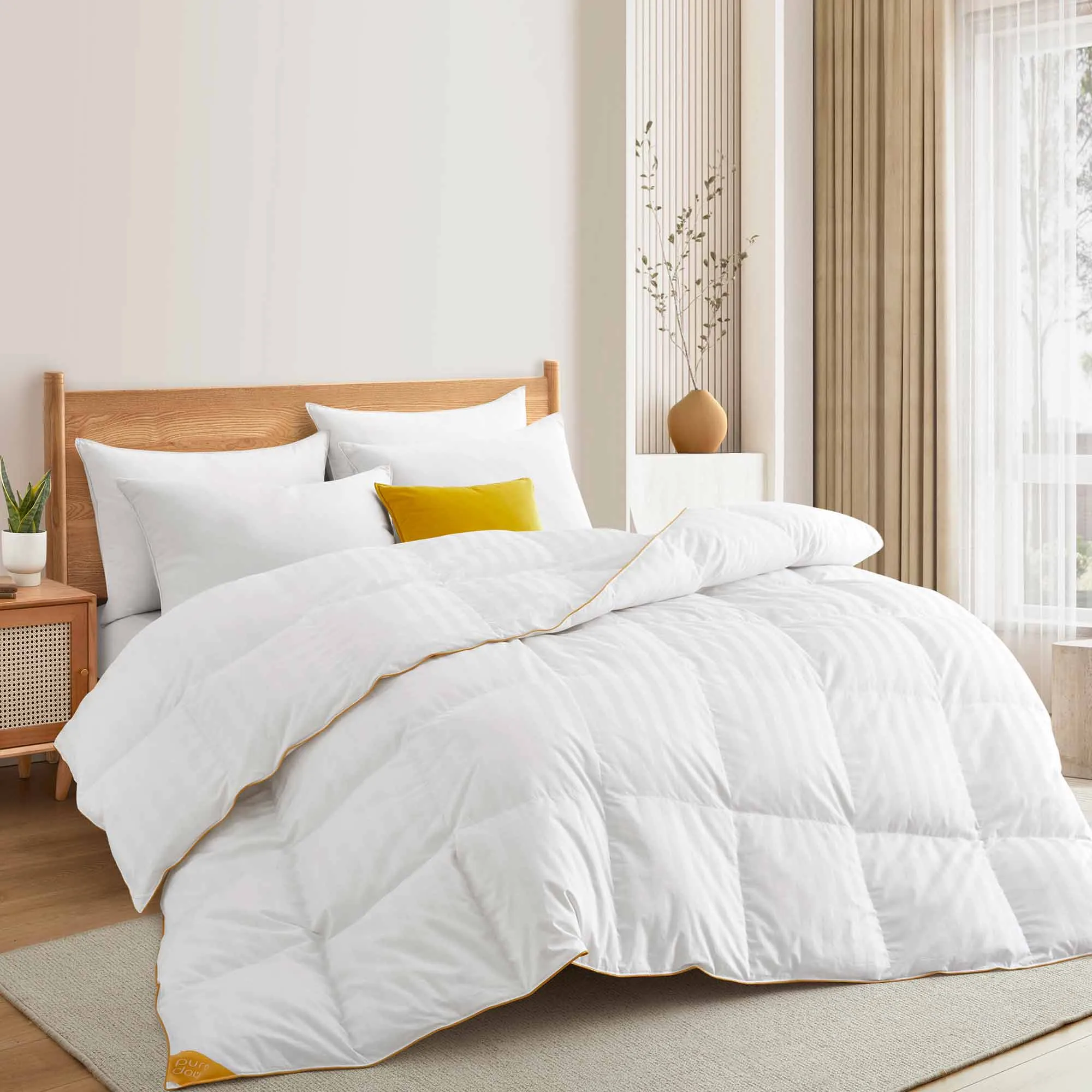 All Seasons White Goose Down Fiber Comforter 100% Cotton Cover 500 TC