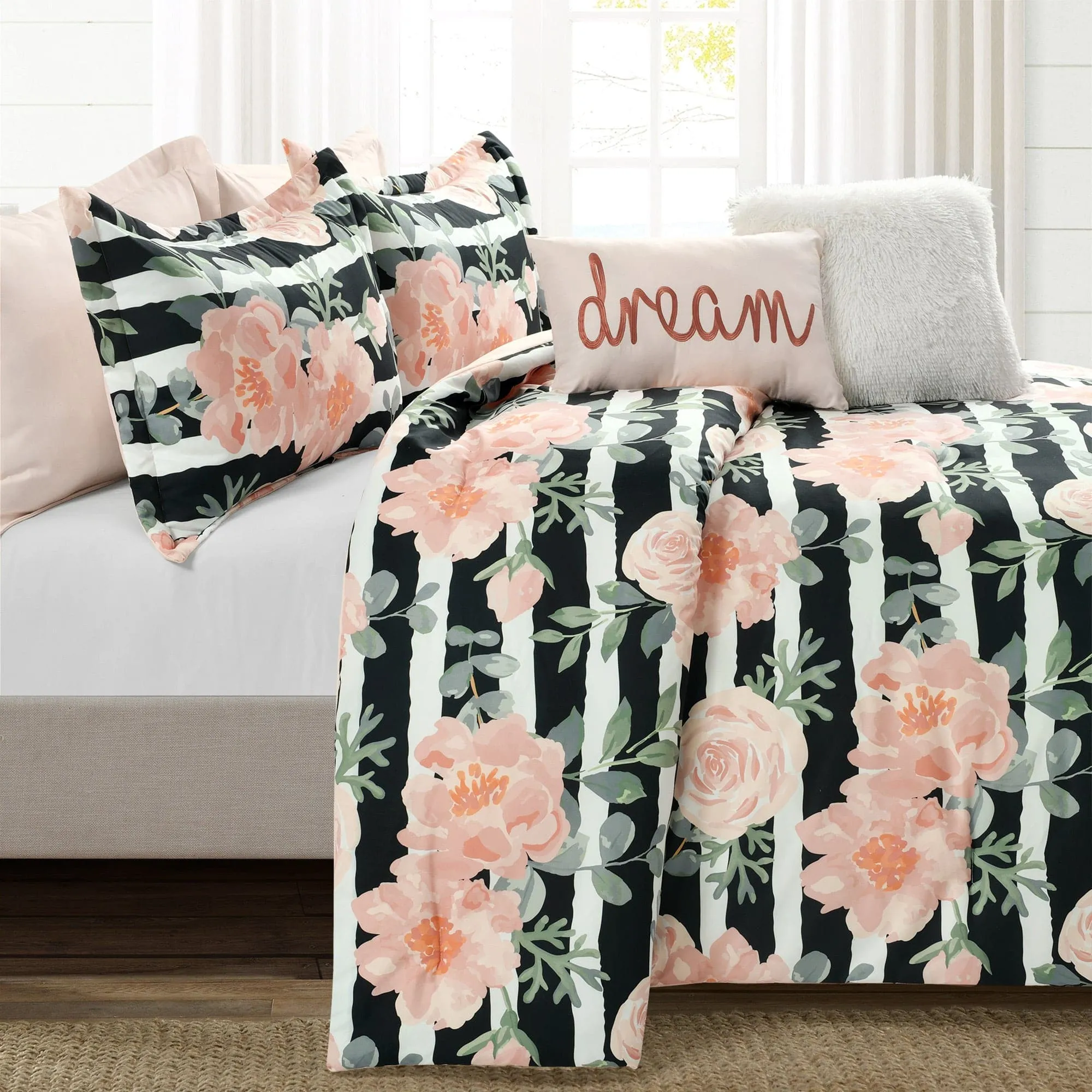 Amara Watercolor Rose 7 Piece Comforter Set