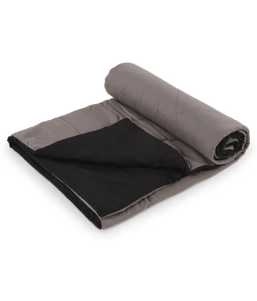 Black & Grey Solid Double Comforter (220 X 210 Cm, Black)