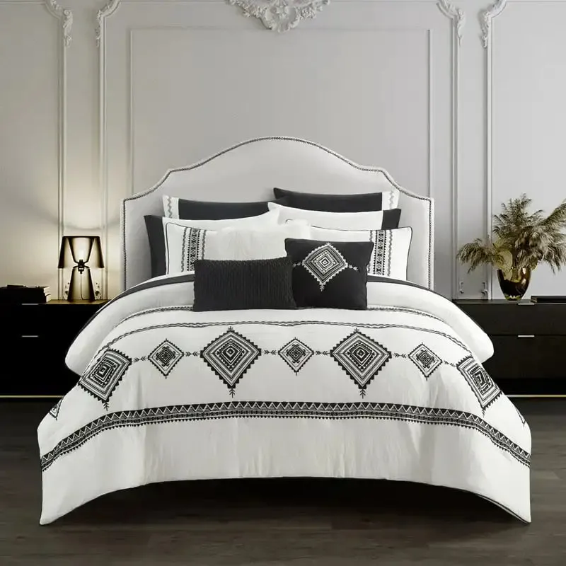 Black and White  12-Piece, Pre-Washed Bed-In-A-Bag, Queen Set For Adults