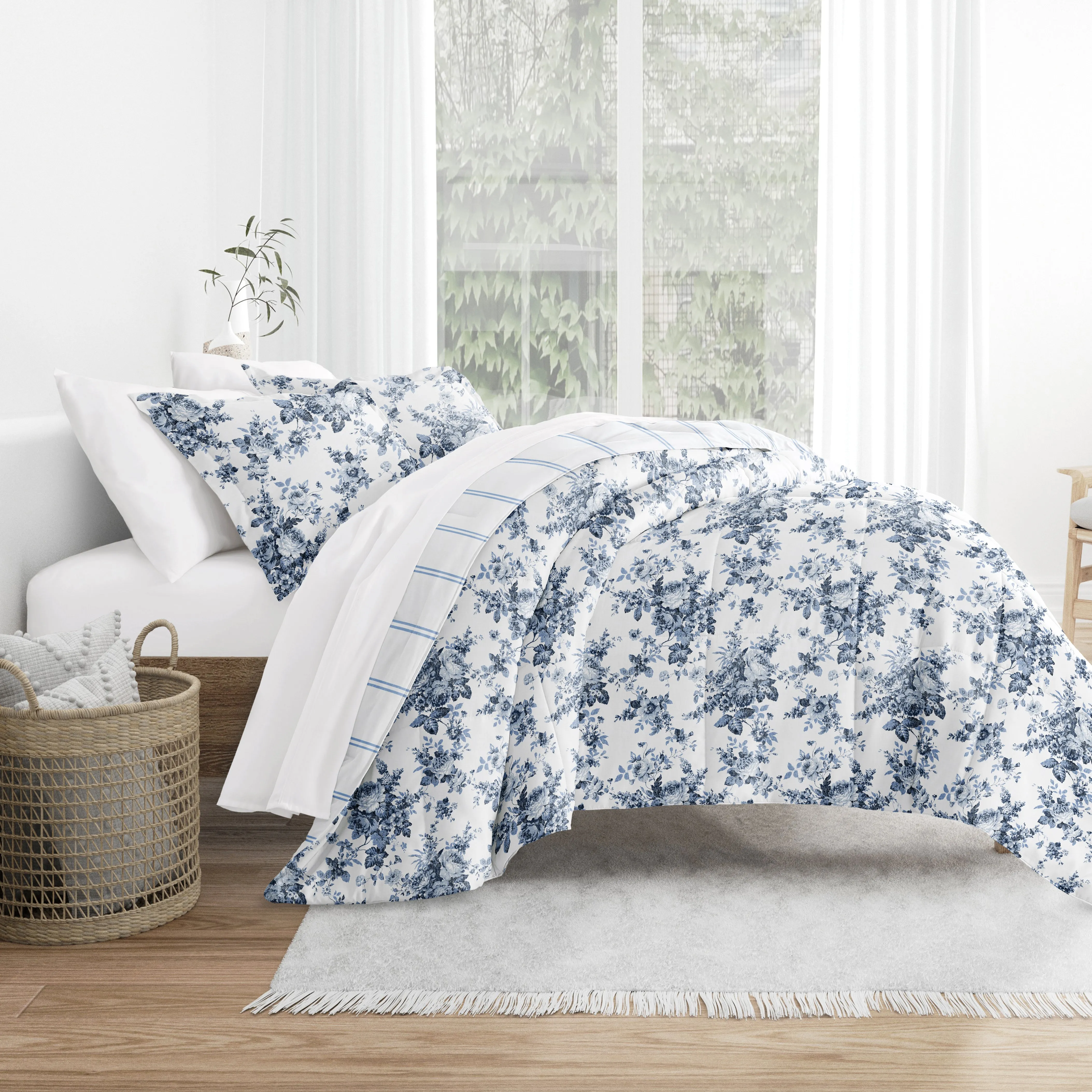 Cabbage Rose Reversible Down-Alternative Comforter Set