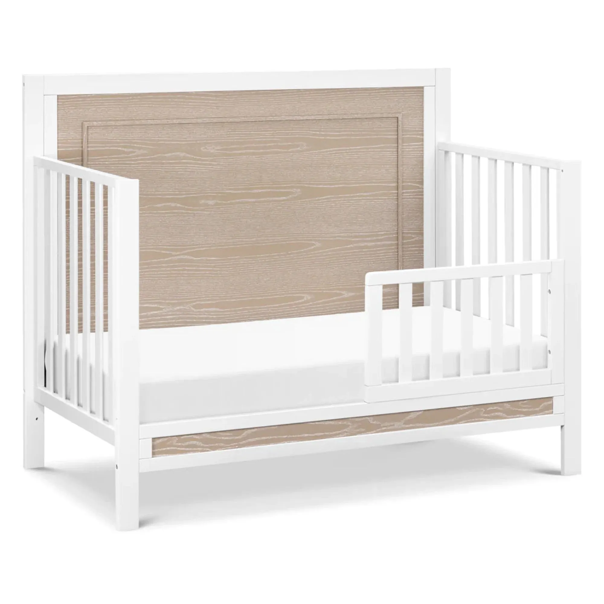 CARTERS by DAVINCI Radley 4-in-1 Convertible Crib