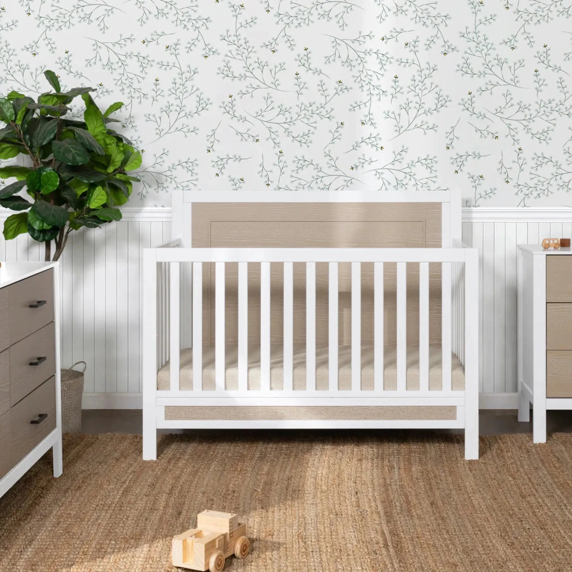 CARTERS by DAVINCI Radley 4-in-1 Convertible Crib