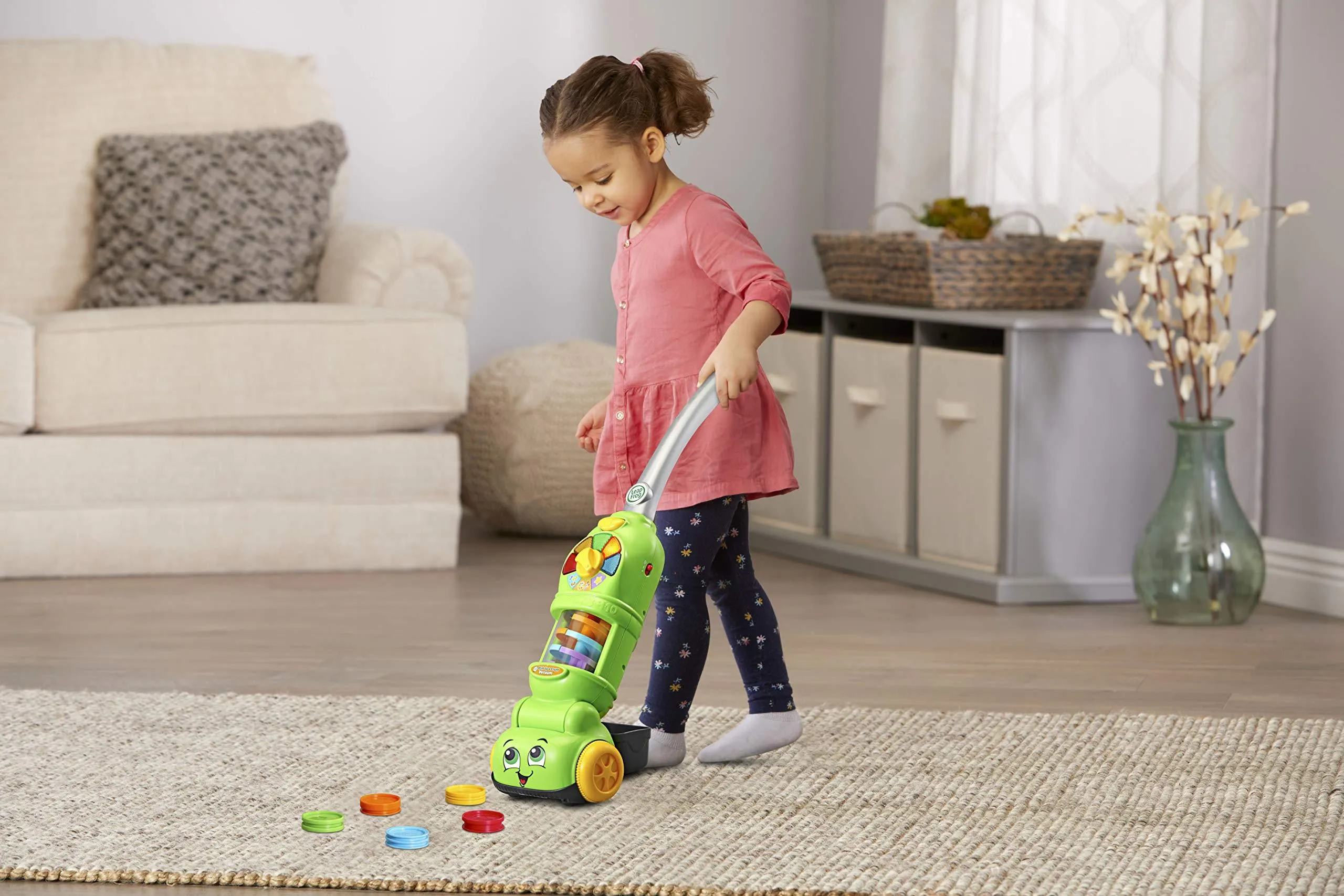 LeapFrog Pick Up and Count Vacuum, Role Play Toy with Lights and Sounds, Educational Toy with Learning Games, Preschool Toys with Numbers and Counting, Interactive Toy for Girls and Boys 2 Years  