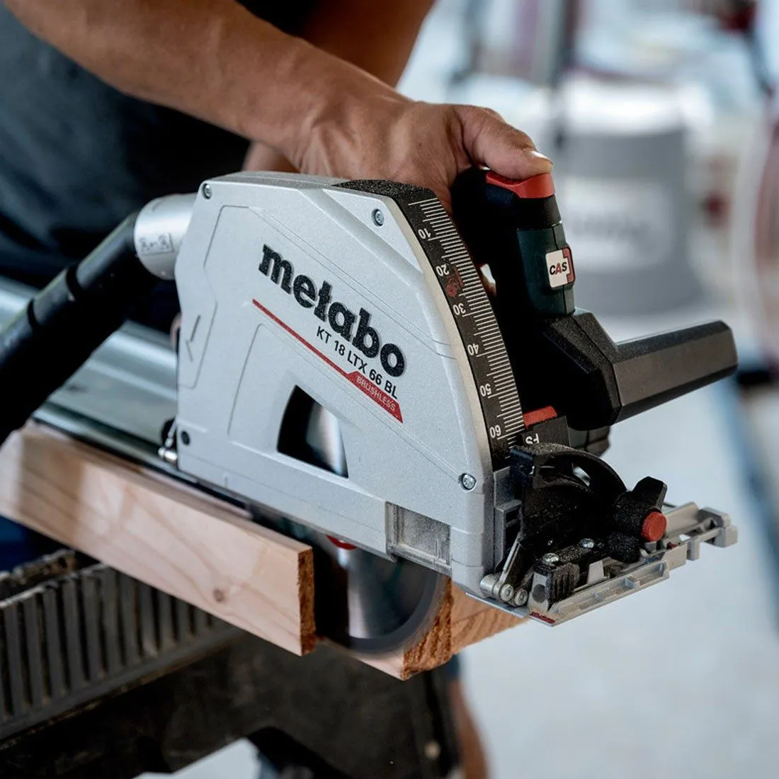 Metabo KT 18 LTX 66 BL 18V Brushless Plunge Cut Circular Saw Body Only in Metabox 601866840