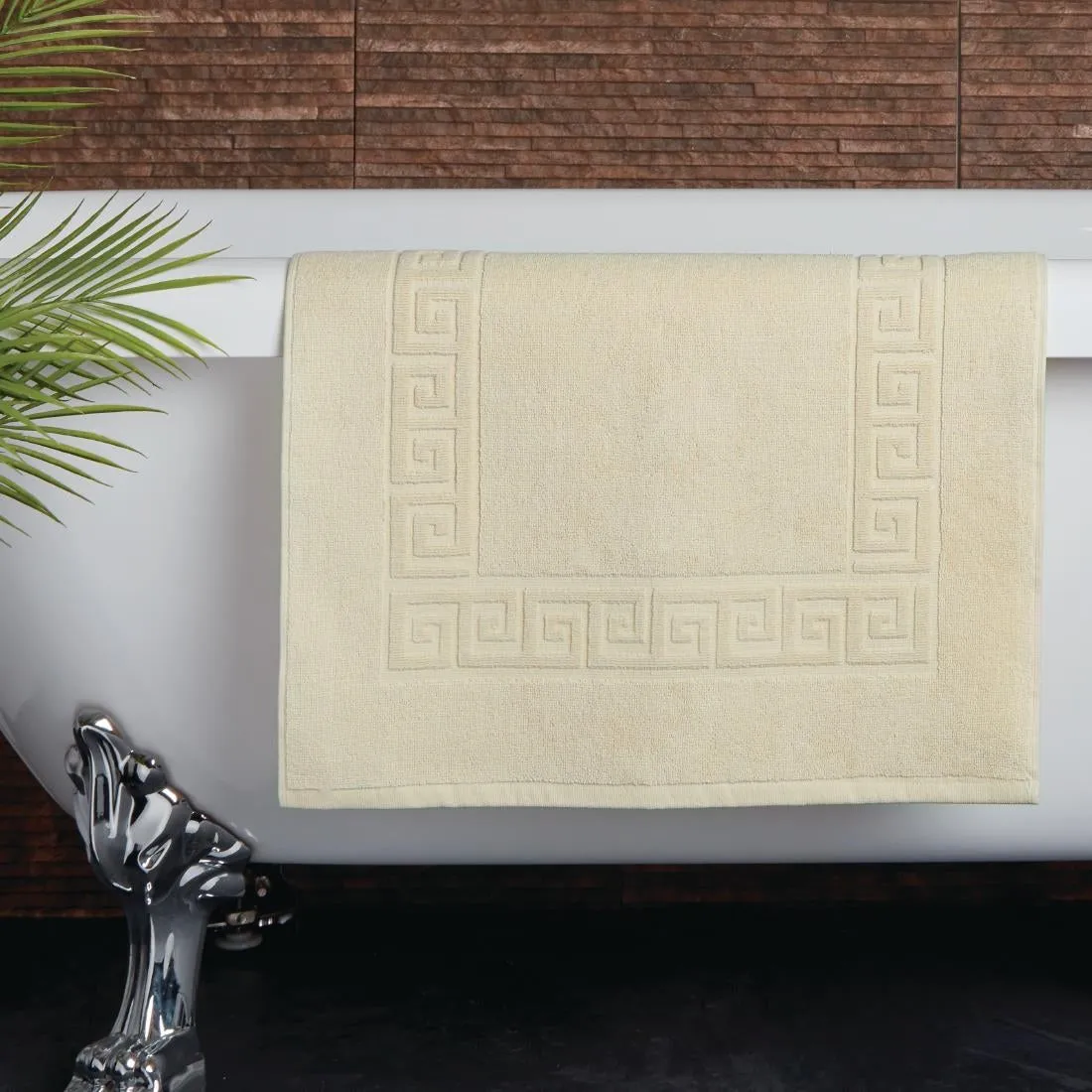 Mitre Essentials Nova Bath Mat Cream - GW358