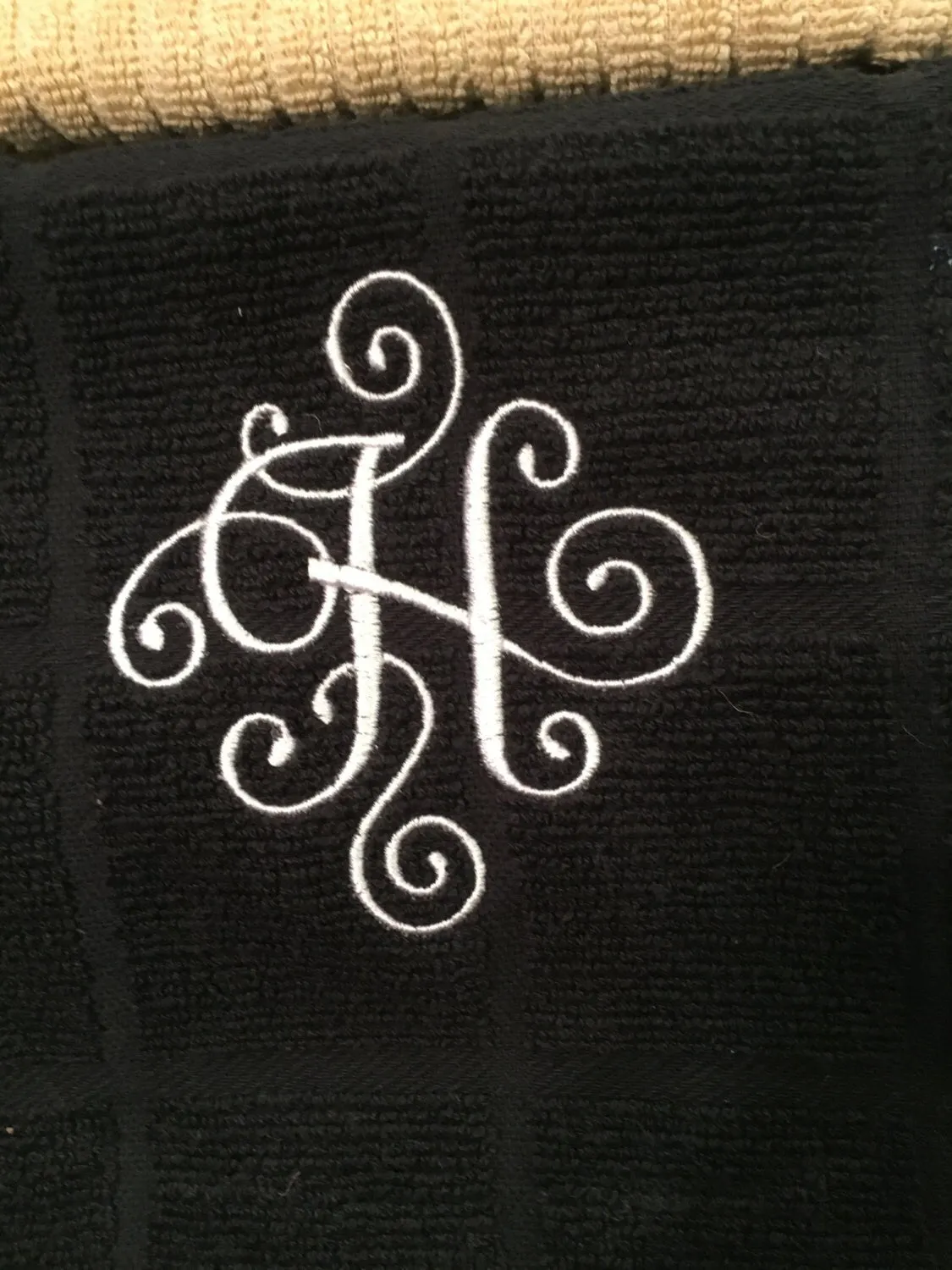 Personalized Scroll Initial Bath Towel Sets Gifts