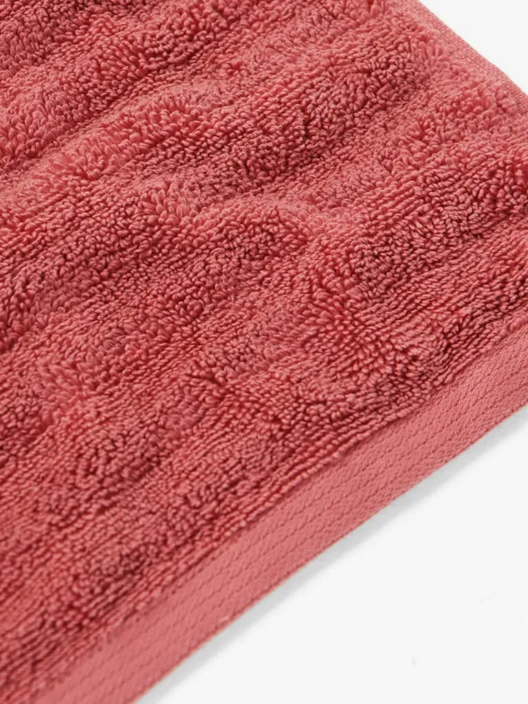 Westside Home Faded Red Bath Towel